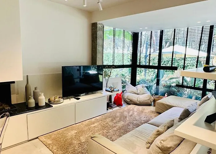 Deluxe Garden Apartment At Marea Resort