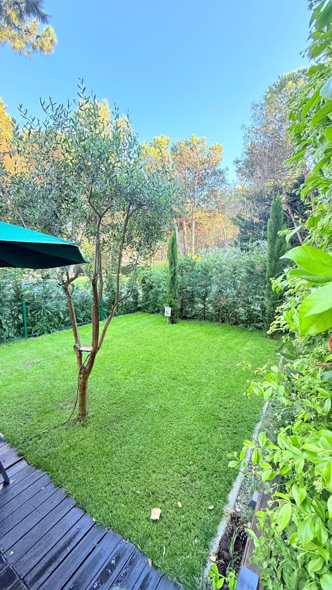 Deluxe Garden At Marea Apartment *