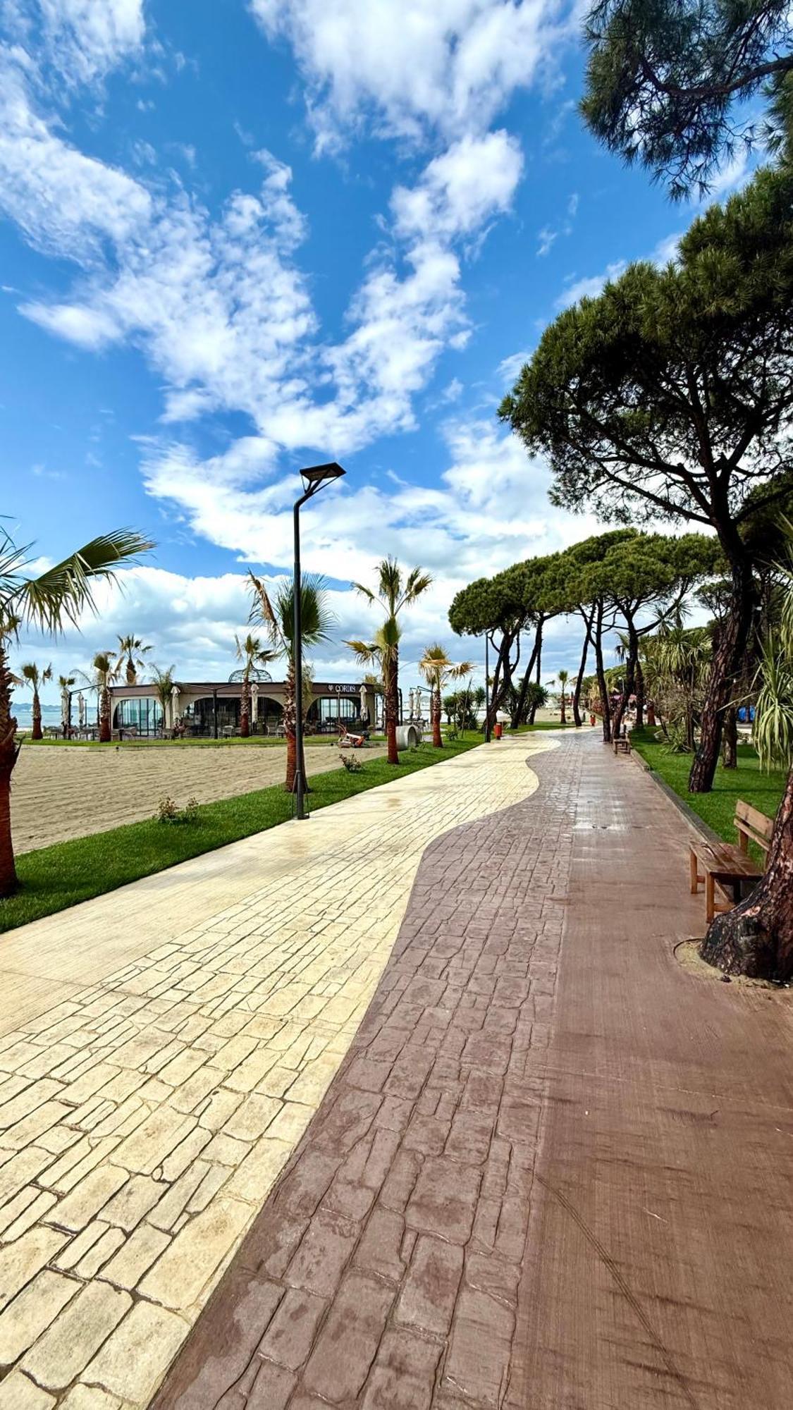Apartment Deluxe Garden At Marea